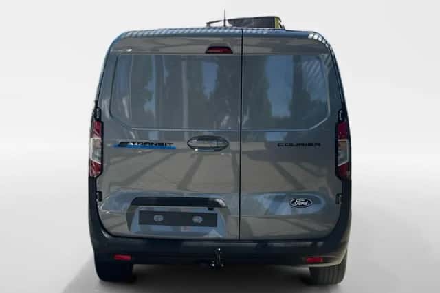 Ford E-Transit Courier (2026) thumbnail 7