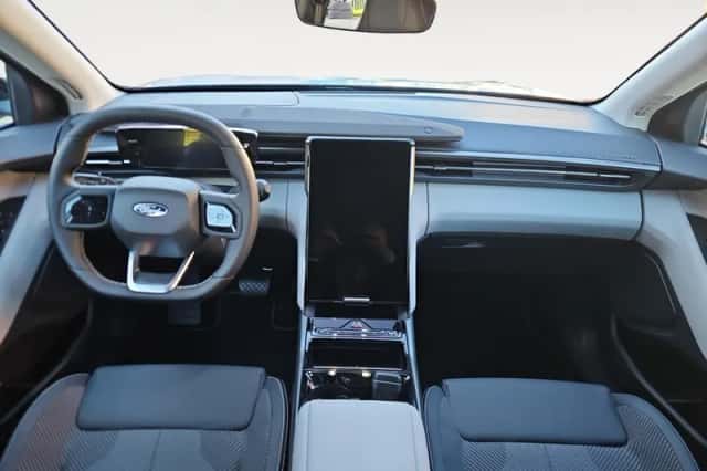 Ford Explorer (2026) thumbnail 13