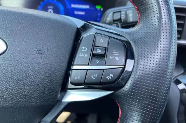 Ford Explorer (2021) thumbnail 21