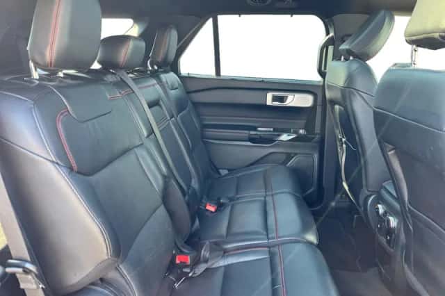 Ford Explorer (2021) thumbnail 25