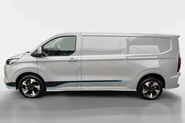 Ford Transit Custom (2026) thumbnail 3