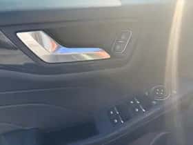 Ford Kuga (2022) thumbnail 16