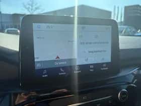 Ford Kuga (2022) thumbnail 26