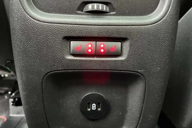 Ford Kuga (2025) thumbnail 32