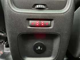 Ford Kuga (2025) thumbnail 32