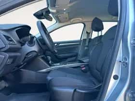 Renault Mégane (2022) thumbnail 11
