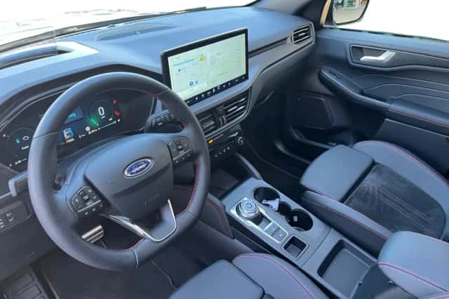 Ford Kuga (2025) thumbnail 18