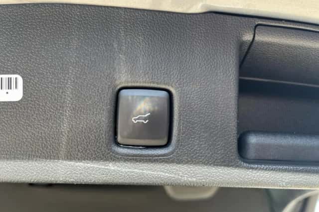 Ford Kuga (2025) thumbnail 28