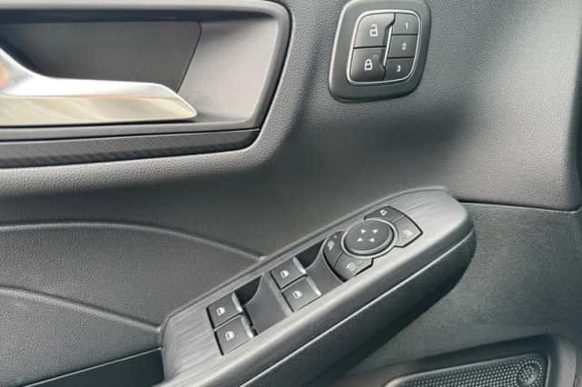 Ford Kuga (2026) thumbnail 22