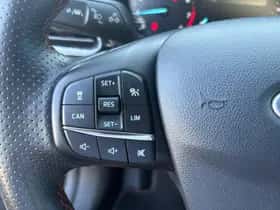 Ford Fiesta (2018) thumbnail 24