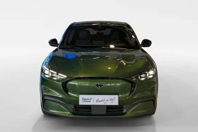 Ford Mustang Mach-E (2025) thumbnail 2