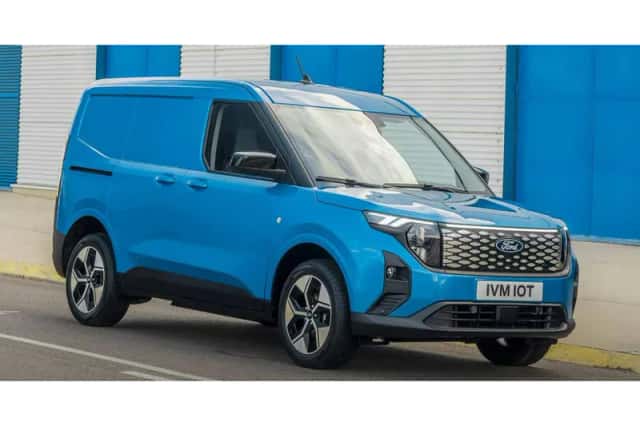 Ford E-Transit Courier (2026) thumbnail 2