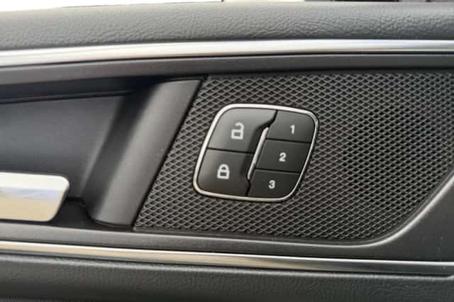 Ford S-Max (2022) thumbnail 17