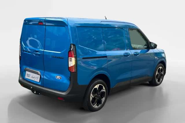 Ford E-Transit Courier (2026) thumbnail 2