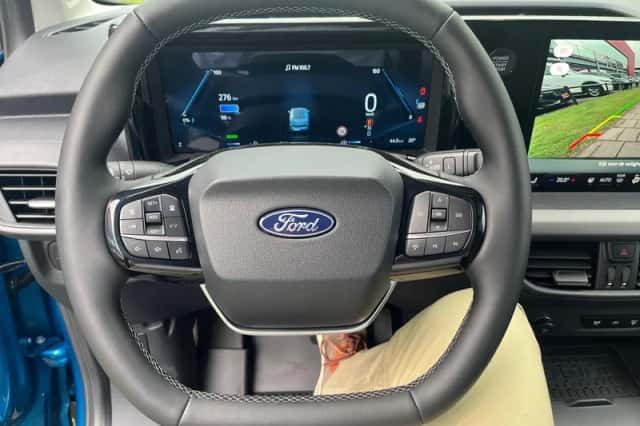 Ford E-Transit Courier (2026) thumbnail 14