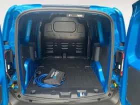 Ford E-Transit Courier (2026) thumbnail 16