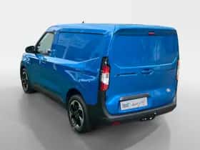 Ford E-Transit Courier (2026) thumbnail 5