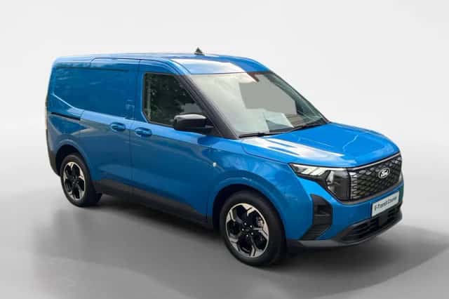 Ford E-Transit Courier (2026) thumbnail 6