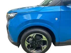 Ford E-Transit Courier (2026) thumbnail 9