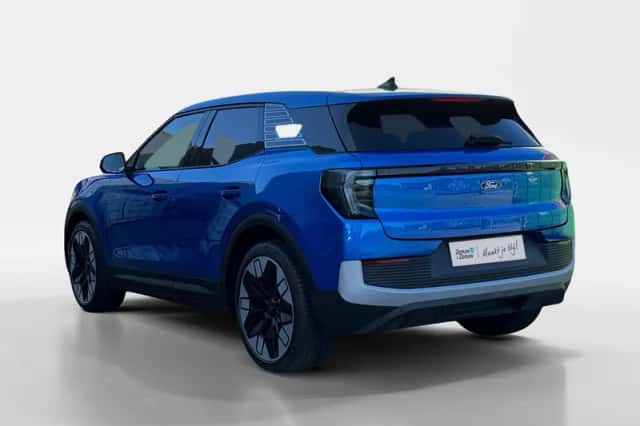 Ford Explorer (2025) thumbnail 3