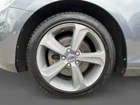 Volvo V40 (2013) thumbnail 7