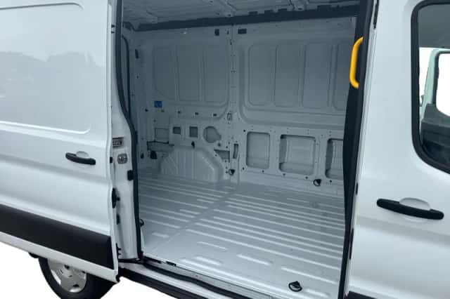Ford Transit (2024) thumbnail 14