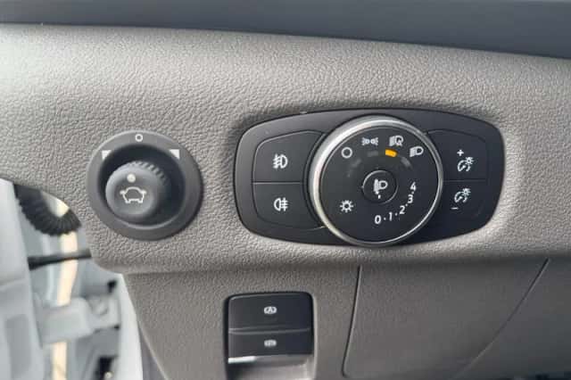Ford Transit (2024) thumbnail 7