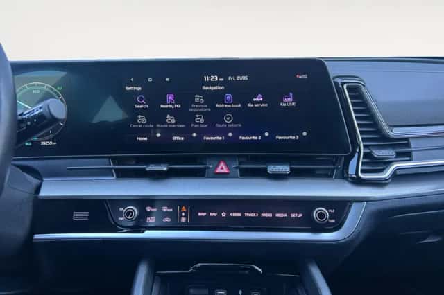 Kia Sportage (2023) thumbnail 24