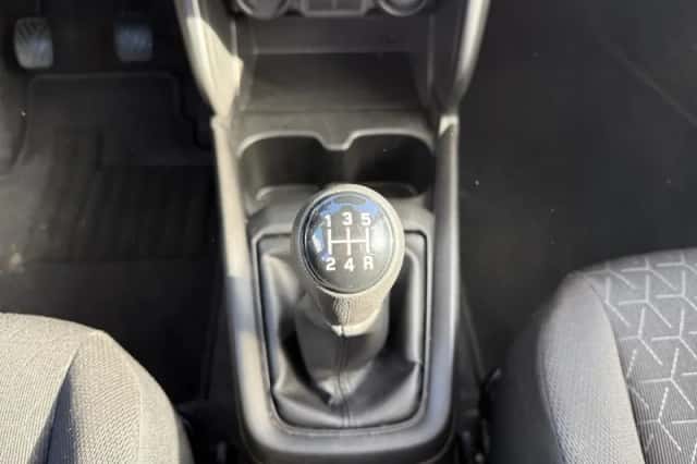 Suzuki Swift (2025) thumbnail 19
