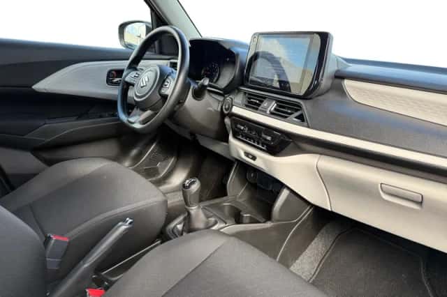 Suzuki Swift (2025) thumbnail 23