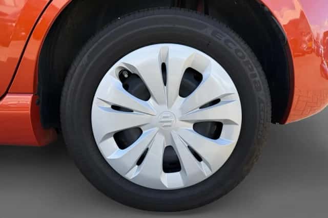 Suzuki Swift (2025) thumbnail 8