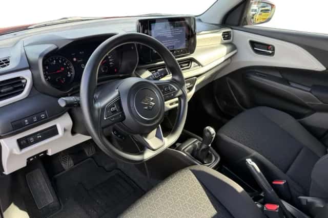 Suzuki Swift (2025) thumbnail 9