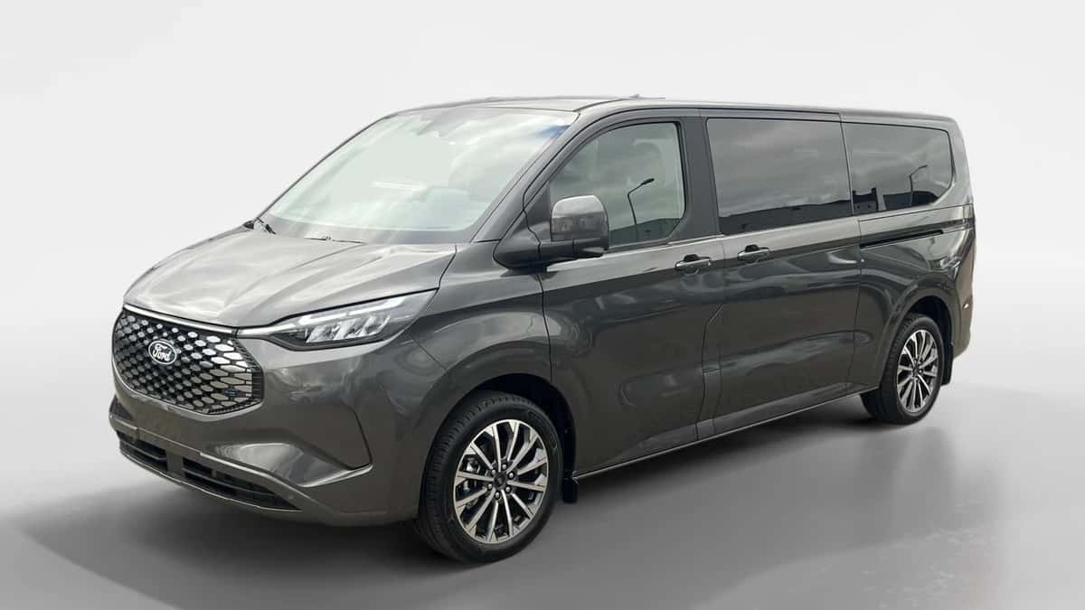 Ford Tourneo Custom (2025) — foto 1