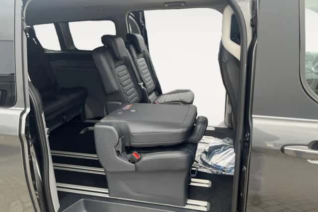 Ford Tourneo Custom (2025) thumbnail 19