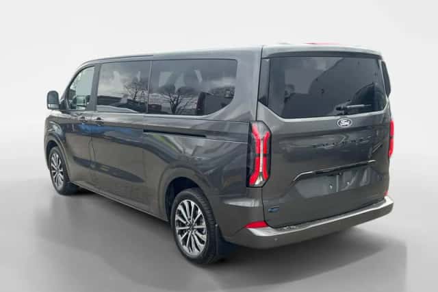 Ford Tourneo Custom (2025) thumbnail 5