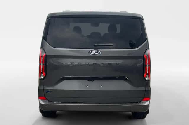 Ford Tourneo Custom (2025) thumbnail 9