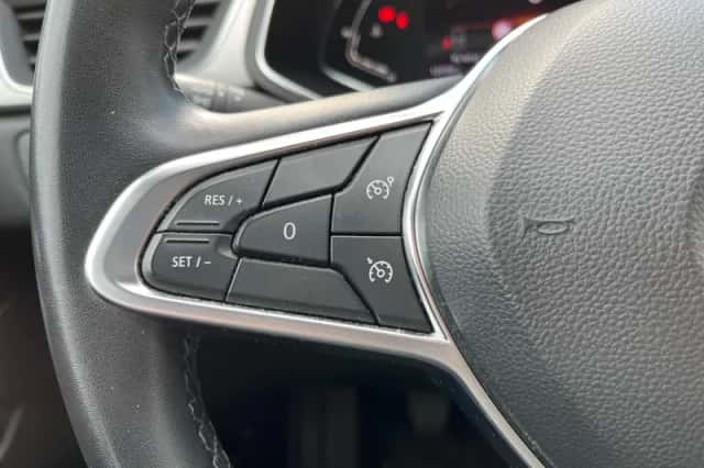 Renault Captur (2021) thumbnail 19