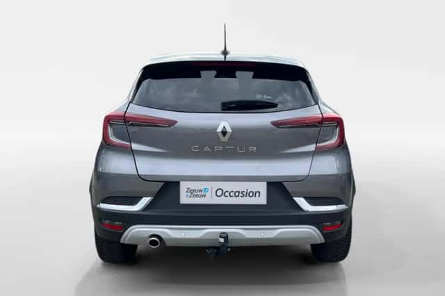 Renault Captur (2021) thumbnail 6