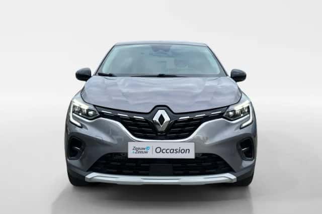 Renault Captur (2021) thumbnail 8