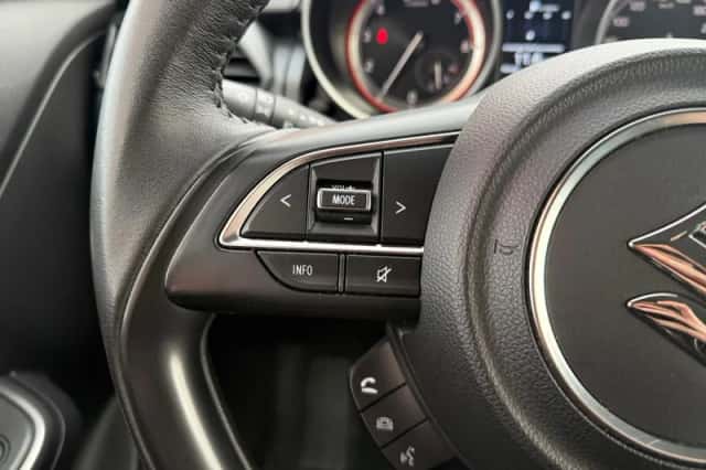 Suzuki Swift (2022) thumbnail 17