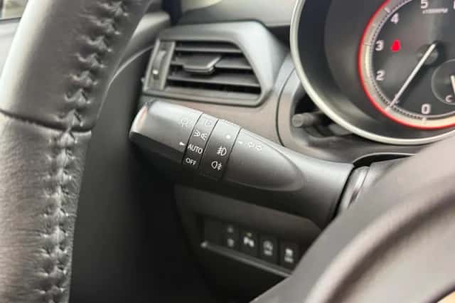 Suzuki Swift (2022) thumbnail 26