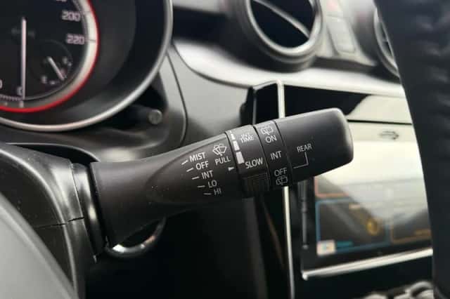 Suzuki Swift (2022) thumbnail 27