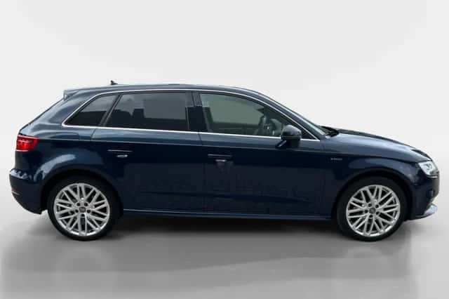 Audi A3 (2018) thumbnail 12