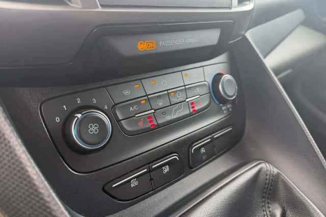 Ford Transit Connect (2024) thumbnail 24