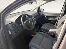Volkswagen Touran (2008) thumbnail 15