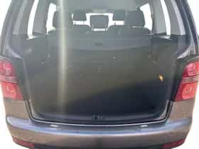 Volkswagen Touran (2008) thumbnail 16