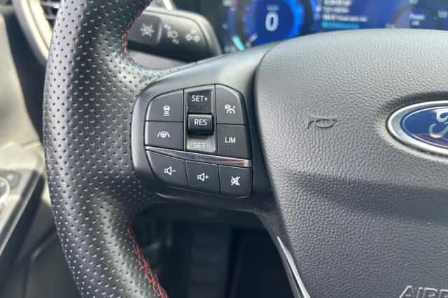Ford Kuga (2022) thumbnail 21
