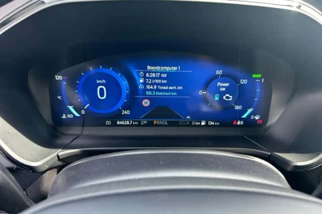 Ford Kuga (2022) thumbnail 23