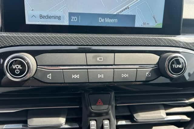 Ford Kuga (2022) thumbnail 29