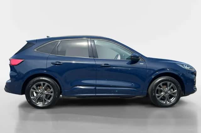 Ford Kuga (2022) thumbnail 4